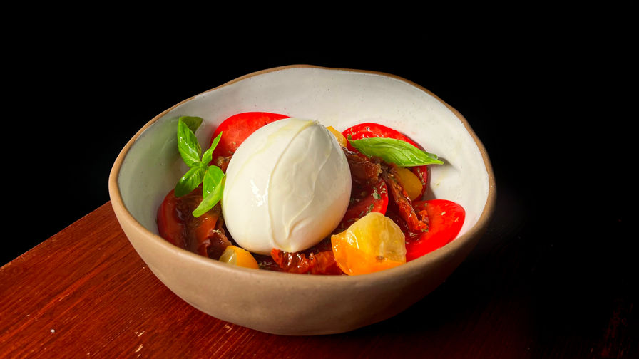 Mozzarella di bufalina con pomodorini (330gr)